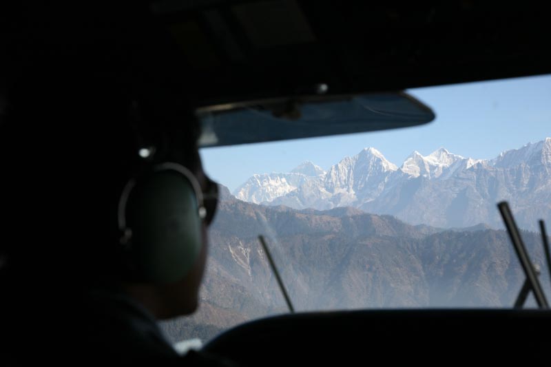 Der Everest links im Hintergrund